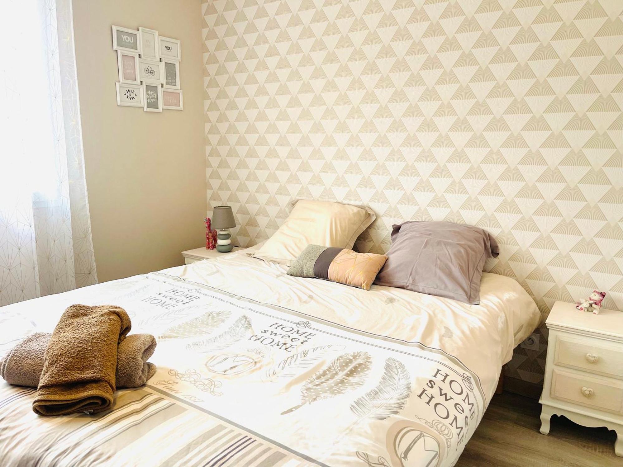 Petite Maison Au Calme Poupry Ngoại thất bức ảnh